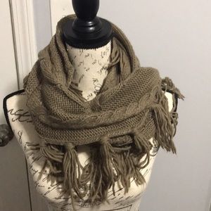 Infinity fringe scarf